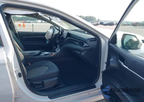 2023 Toyota Camry Le z USA, uszkodzony, nr VIN 4T1C11AK2PU118937